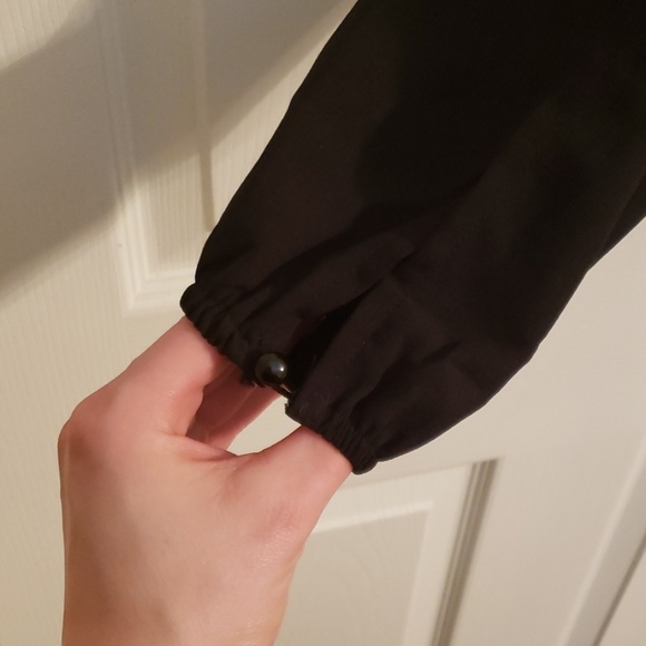 Long sleeve crop top with slits in sleeves - Picture 3 of 6